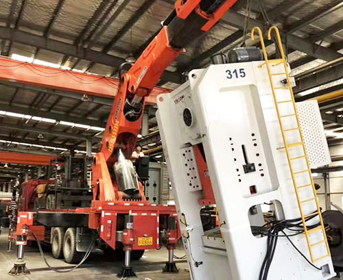 金湾提升工作效率，选择优质折臂吊租赁服务