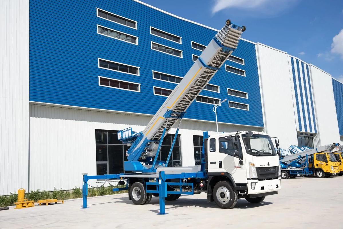 金湾小型云梯车上料车租赁多少钱