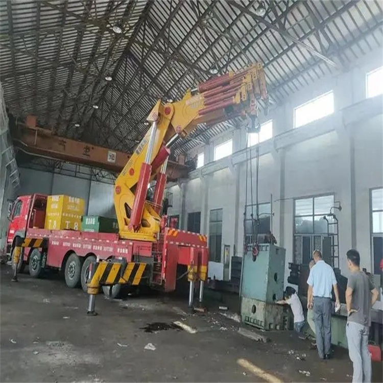 金湾速查！附近自卸吊车租赁电话及租赁全攻略